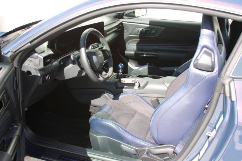Ford Mustang Dark Horse 2024