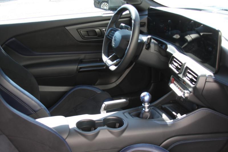 Ford Mustang Dark Horse 2024