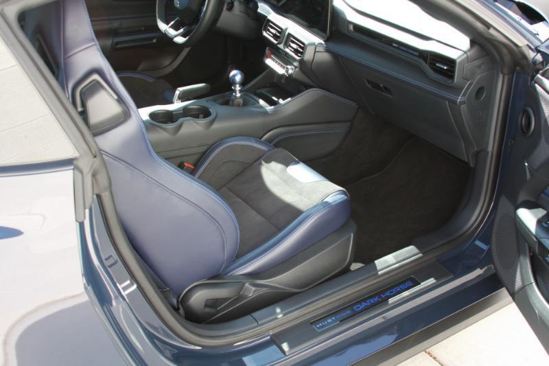 Ford Mustang Dark Horse 2024