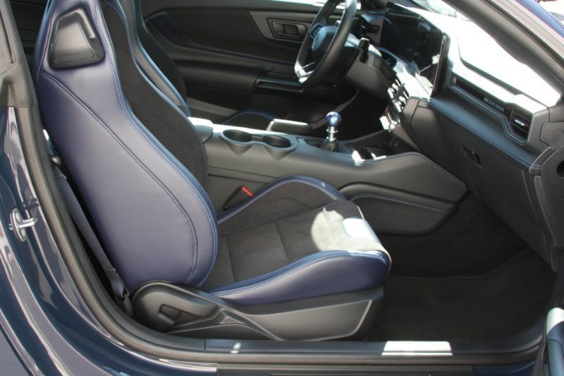 Ford Mustang Dark Horse 2024