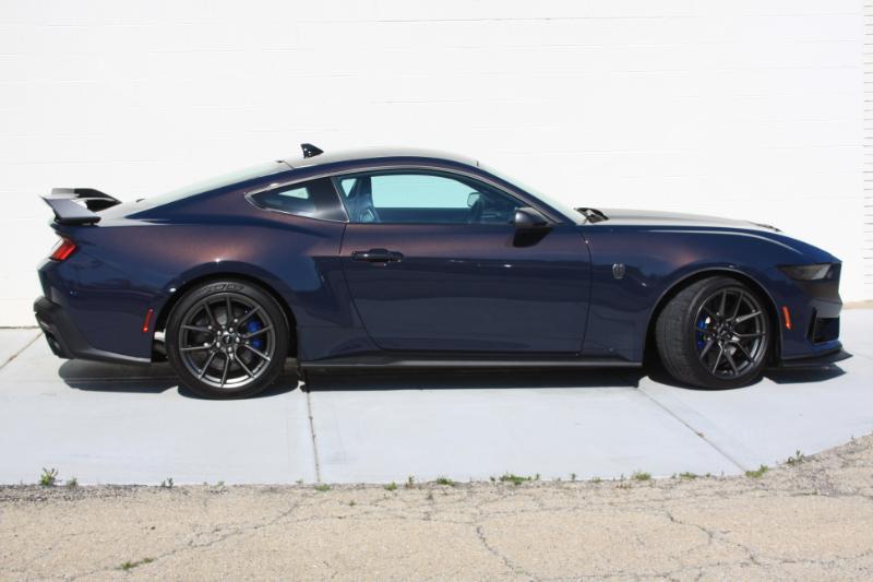 Ford Mustang Dark Horse 2024
