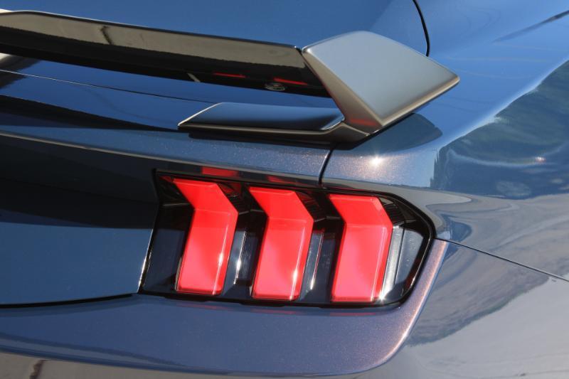 Ford Mustang Dark Horse 2024