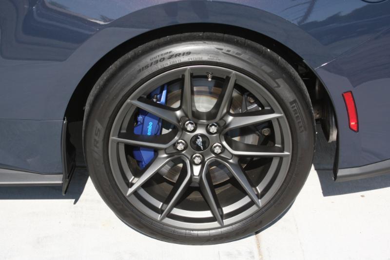 Ford Mustang Dark Horse 2024