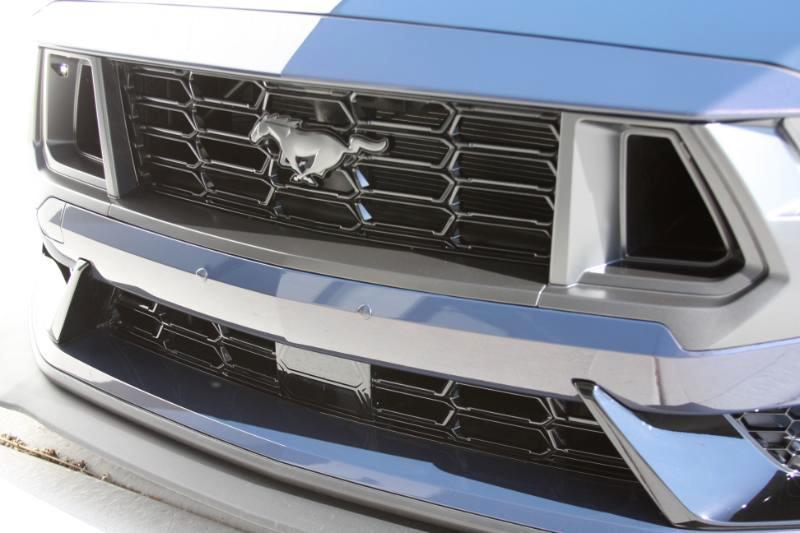 Ford Mustang Dark Horse 2024