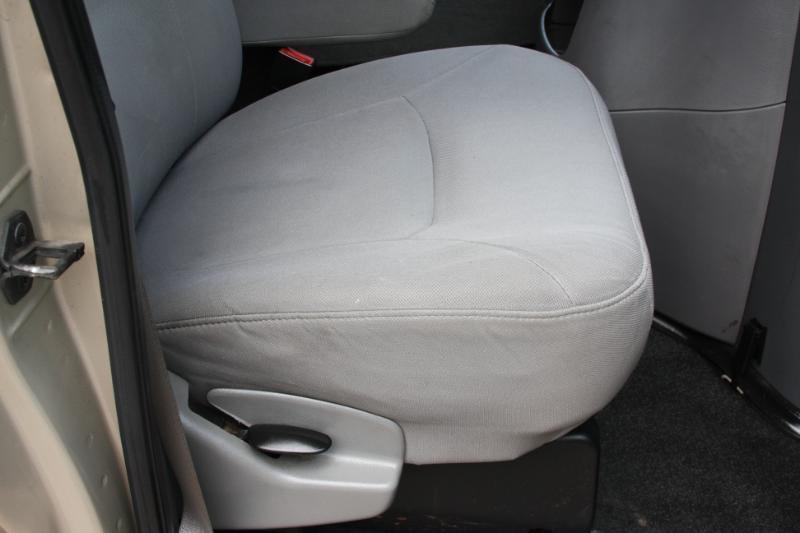 Ford Econoline E-150 2008