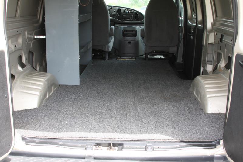 Ford Econoline E-150 2008