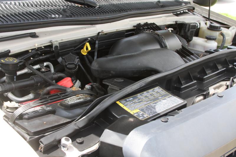 Ford Econoline E-150 2008