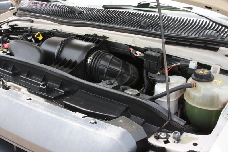 Ford Econoline E-150 2008