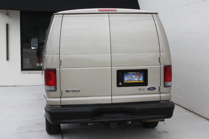 Ford Econoline E-150 2008