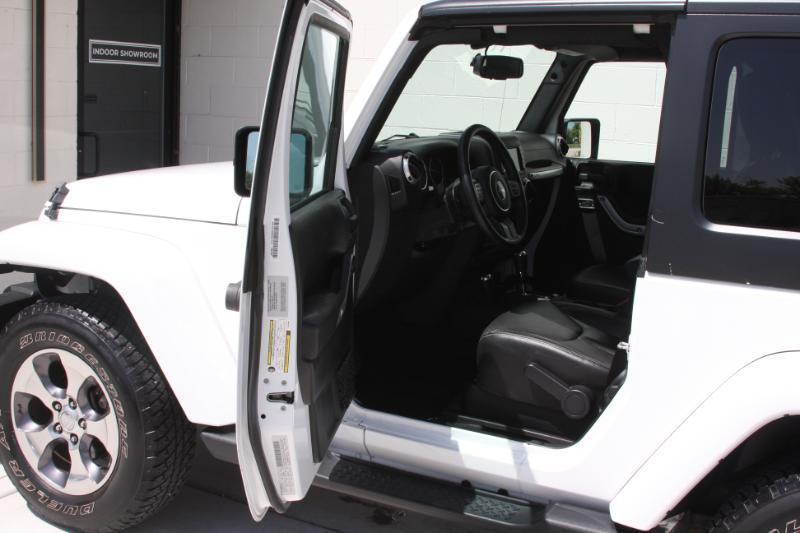 Jeep Wrangler Sahara 4WD 2016