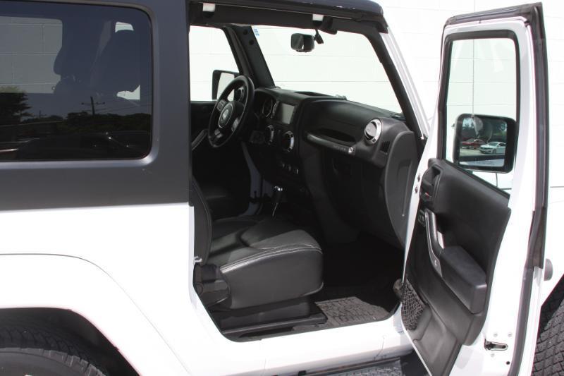 Jeep Wrangler Sahara 4WD 2016