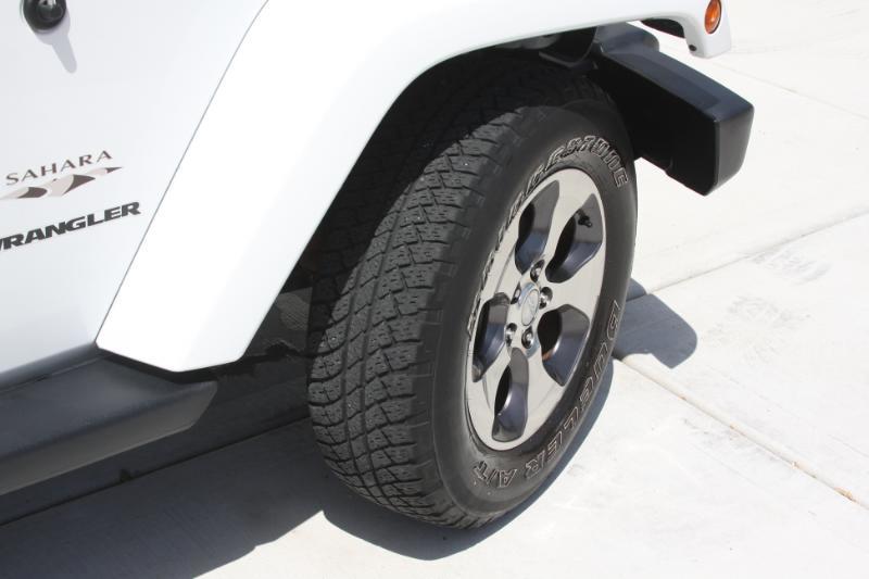Jeep Wrangler Sahara 4WD 2016