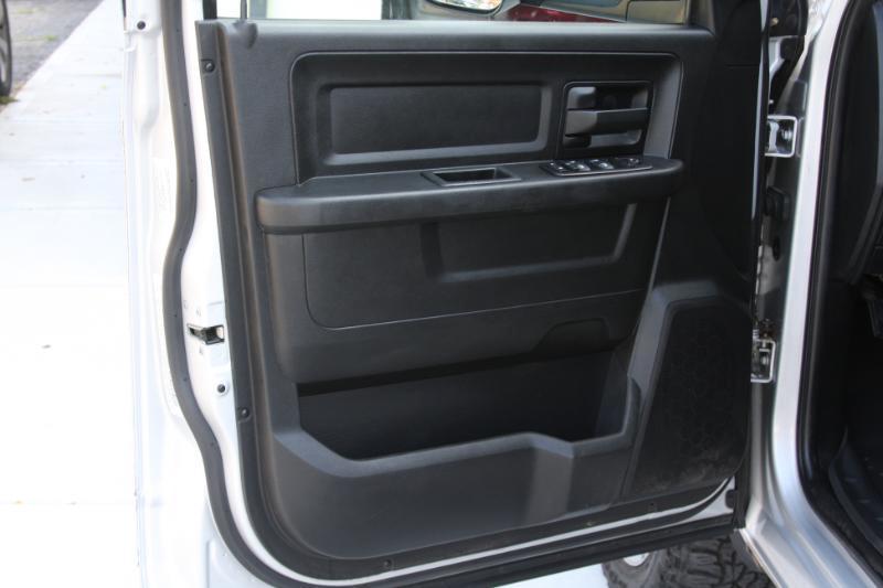 RAM 1500 Tradesman Quad Cab 4WD 2014