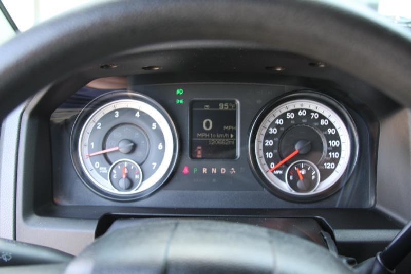 RAM 1500 Tradesman Quad Cab 4WD 2014