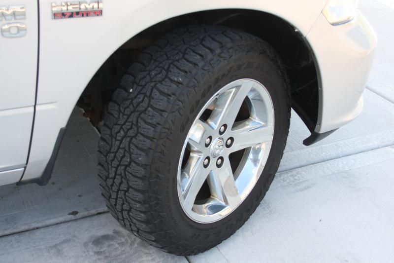 RAM 1500 Tradesman Quad Cab 4WD 2014