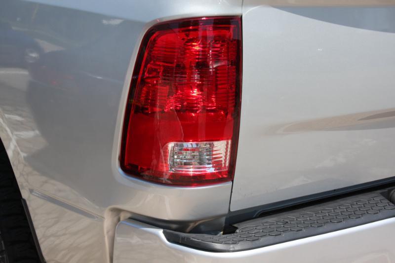 RAM 1500 Tradesman Quad Cab 4WD 2014