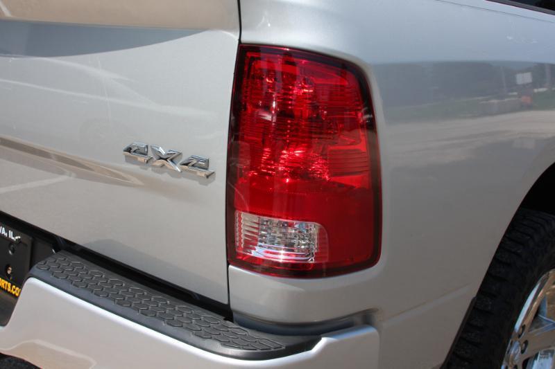 RAM 1500 Tradesman Quad Cab 4WD 2014