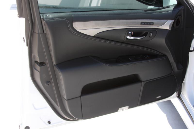 Lexus LS 460  2014