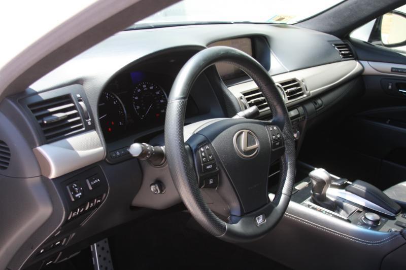 Lexus LS 460  2014