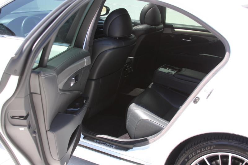 Lexus LS 460  2014