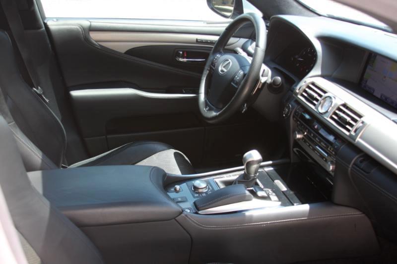 Lexus LS 460  2014