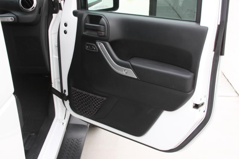 Jeep Wrangler Sahara 4WD 2016