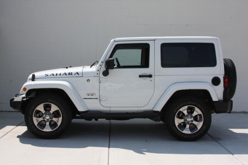 Jeep Wrangler Sahara 4WD 2016