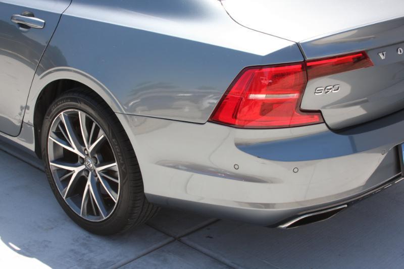 Volvo S90 T6 Momentum AWD 2018