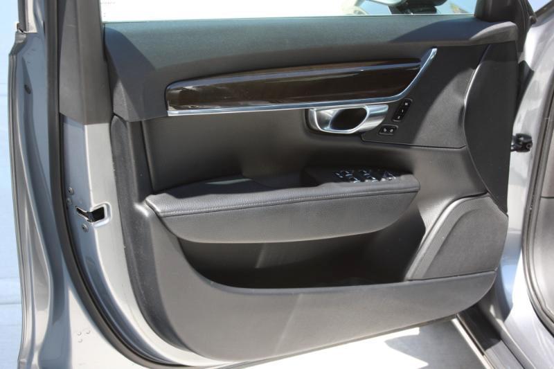 Volvo S90 T6 Momentum AWD 2018