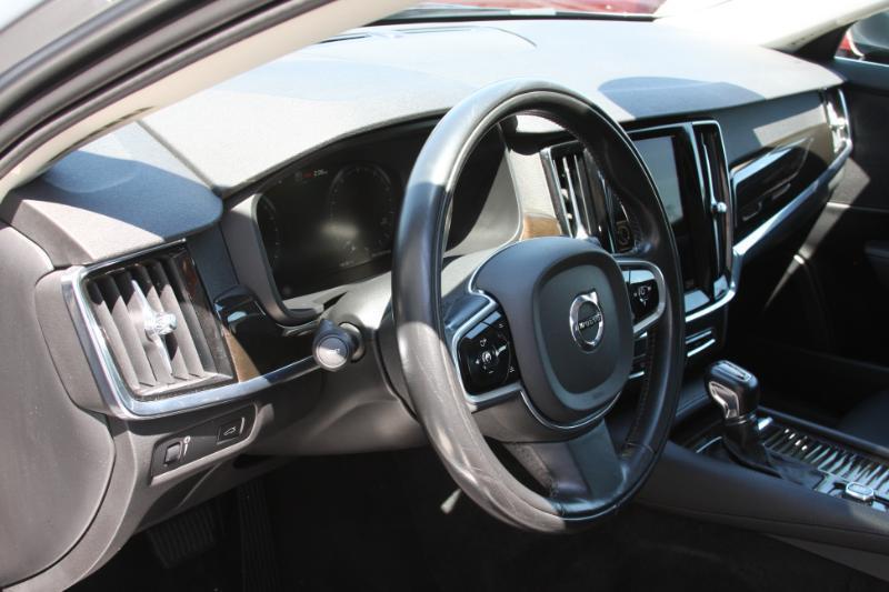 Volvo S90 T6 Momentum AWD 2018