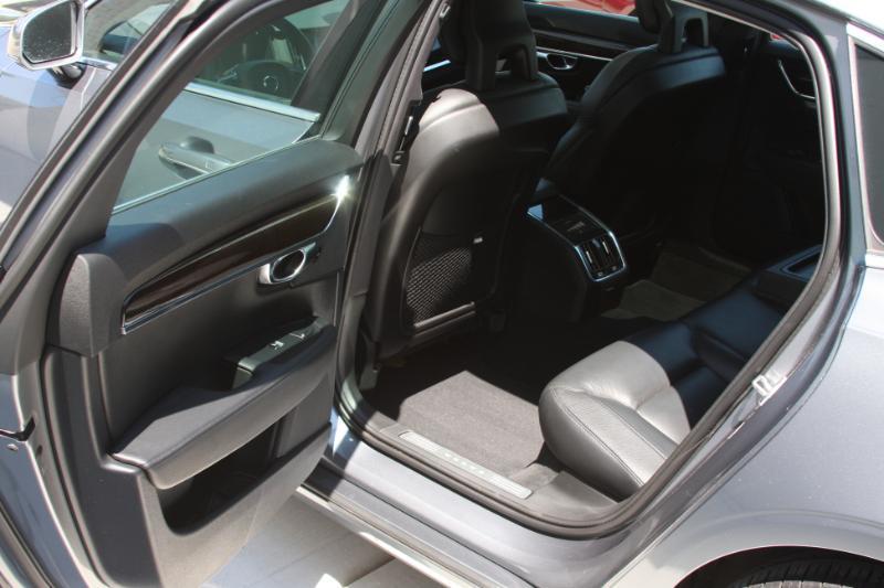 Volvo S90 T6 Momentum AWD 2018