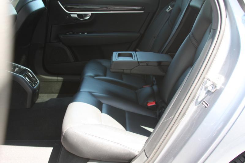 Volvo S90 T6 Momentum AWD 2018