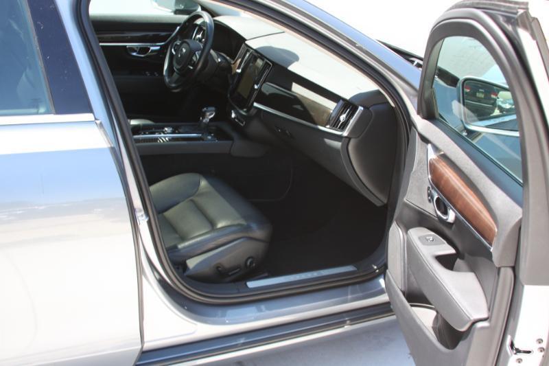 Volvo S90 T6 Momentum AWD 2018