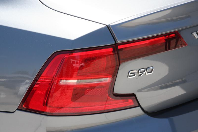 Volvo S90 T6 Momentum AWD 2018