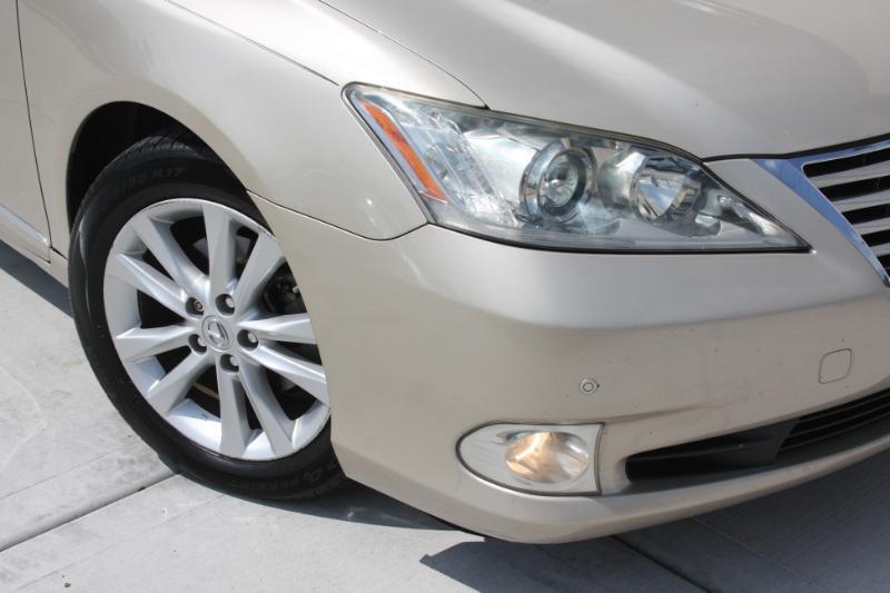 Lexus ES 350 Sedan 2010