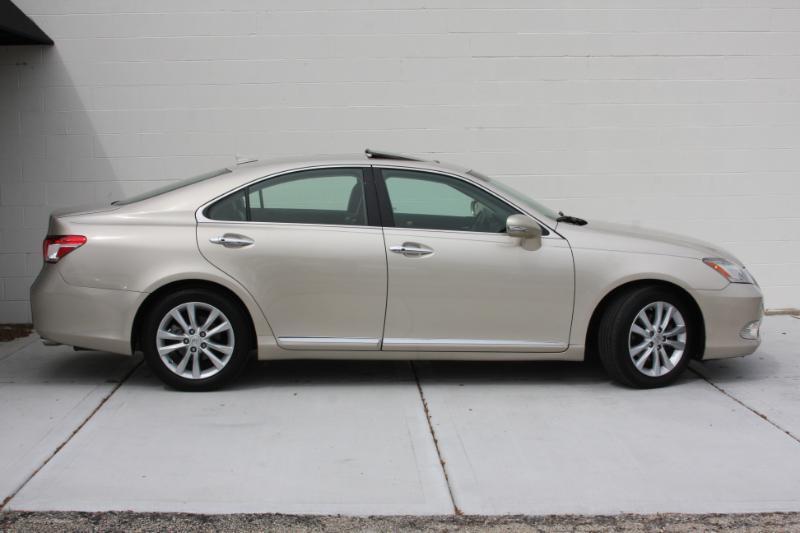 Lexus ES 350 Sedan 2010