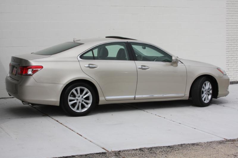 Lexus ES 350 Sedan 2010