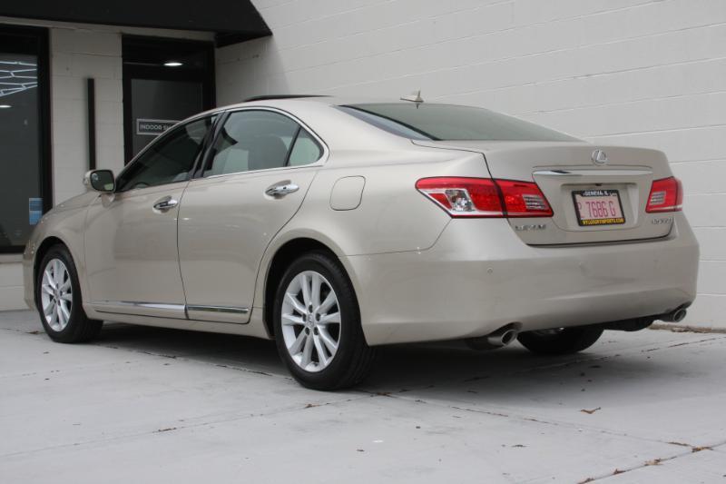 Lexus ES 350 Sedan 2010