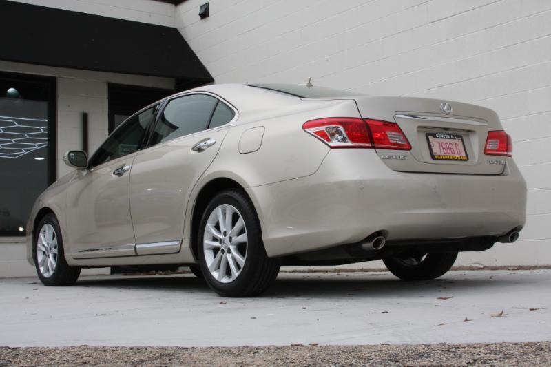 Lexus ES 350 Sedan 2010