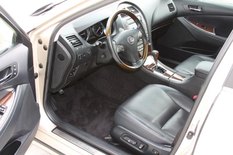 Lexus ES 350 Sedan 2010