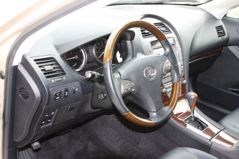 Lexus ES 350 Sedan 2010