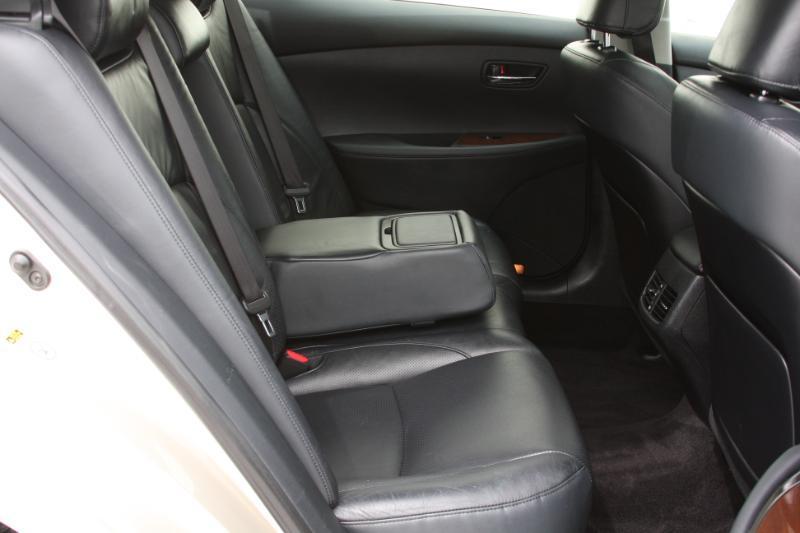 Lexus ES 350 Sedan 2010