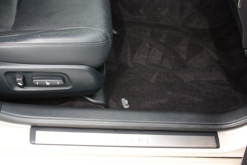 Lexus ES 350 Sedan 2010