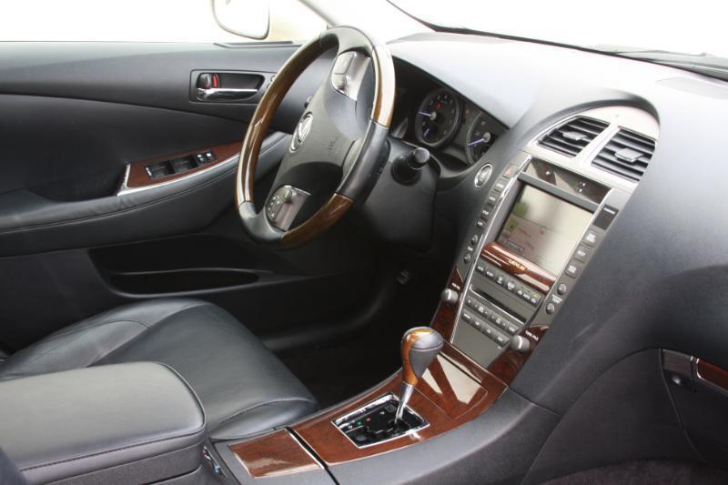 Lexus ES 350 Sedan 2010