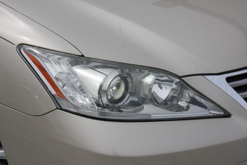 Lexus ES 350 Sedan 2010