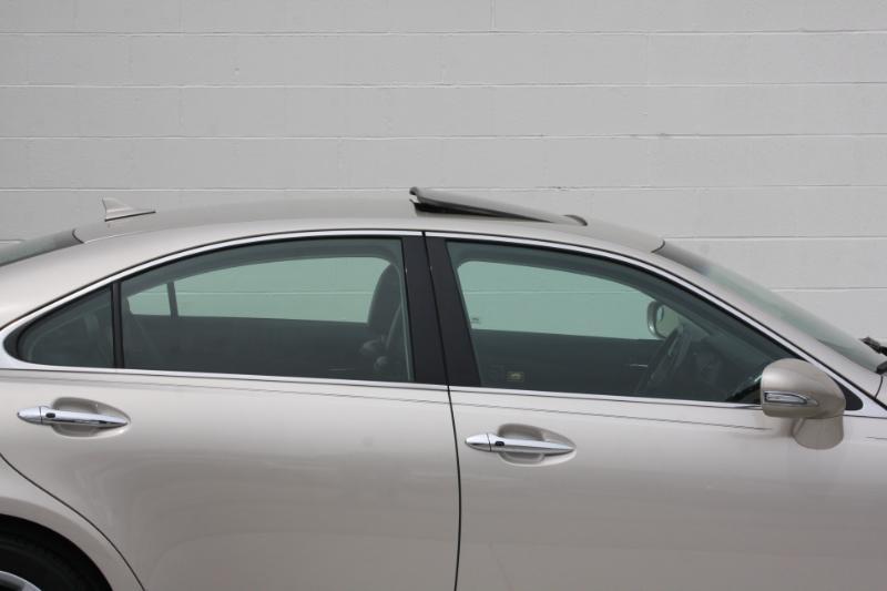 Lexus ES 350 Sedan 2010