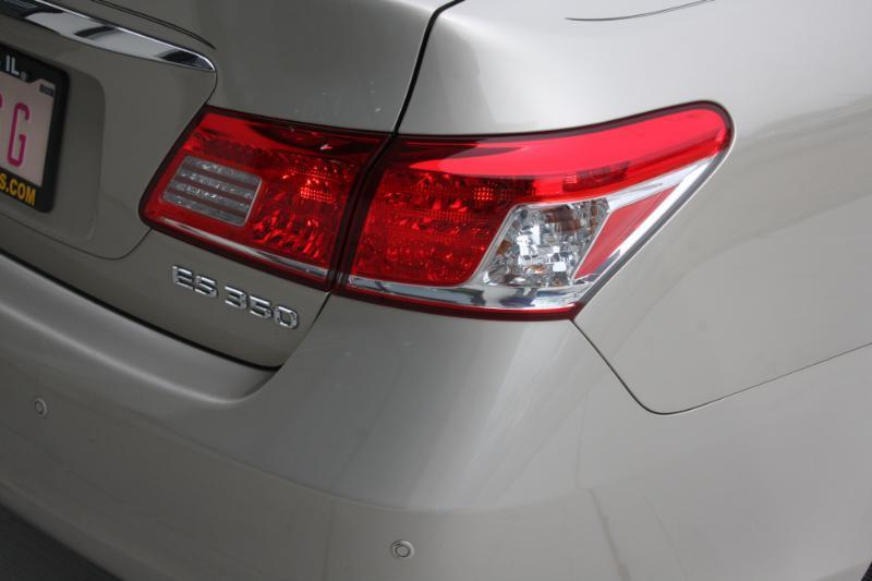 Lexus ES 350 Sedan 2010