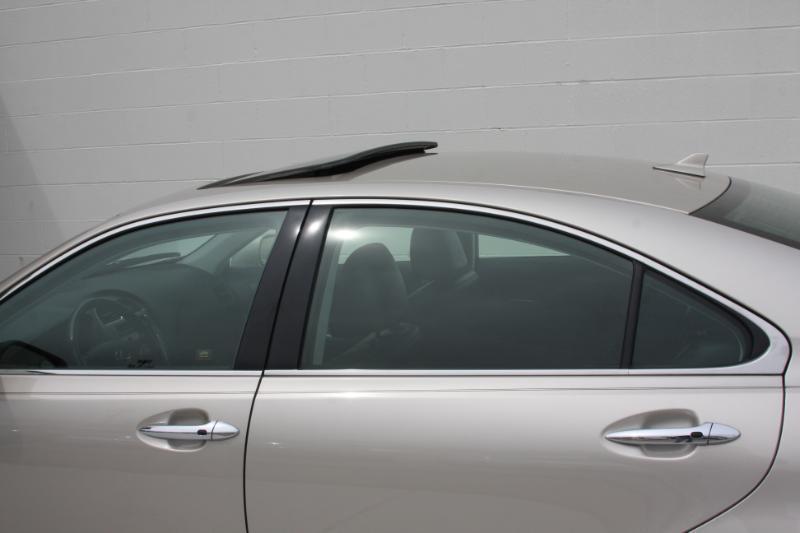 Lexus ES 350 Sedan 2010