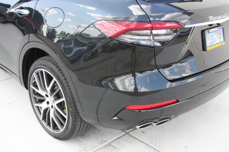Maserati Levante  2022