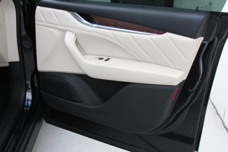 Maserati Levante  2022